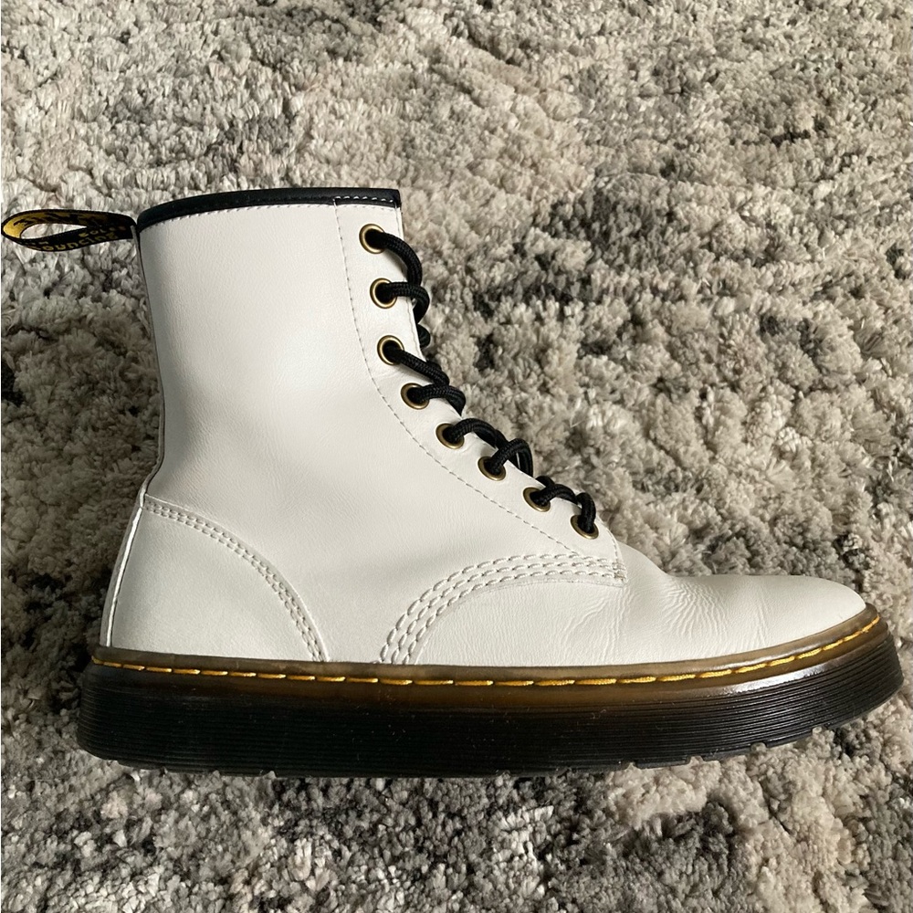 Dr. Martens Zavala T Lamper Combat Boot, White